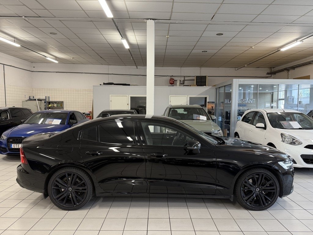 Volvo S60 2023, kuva 2/10