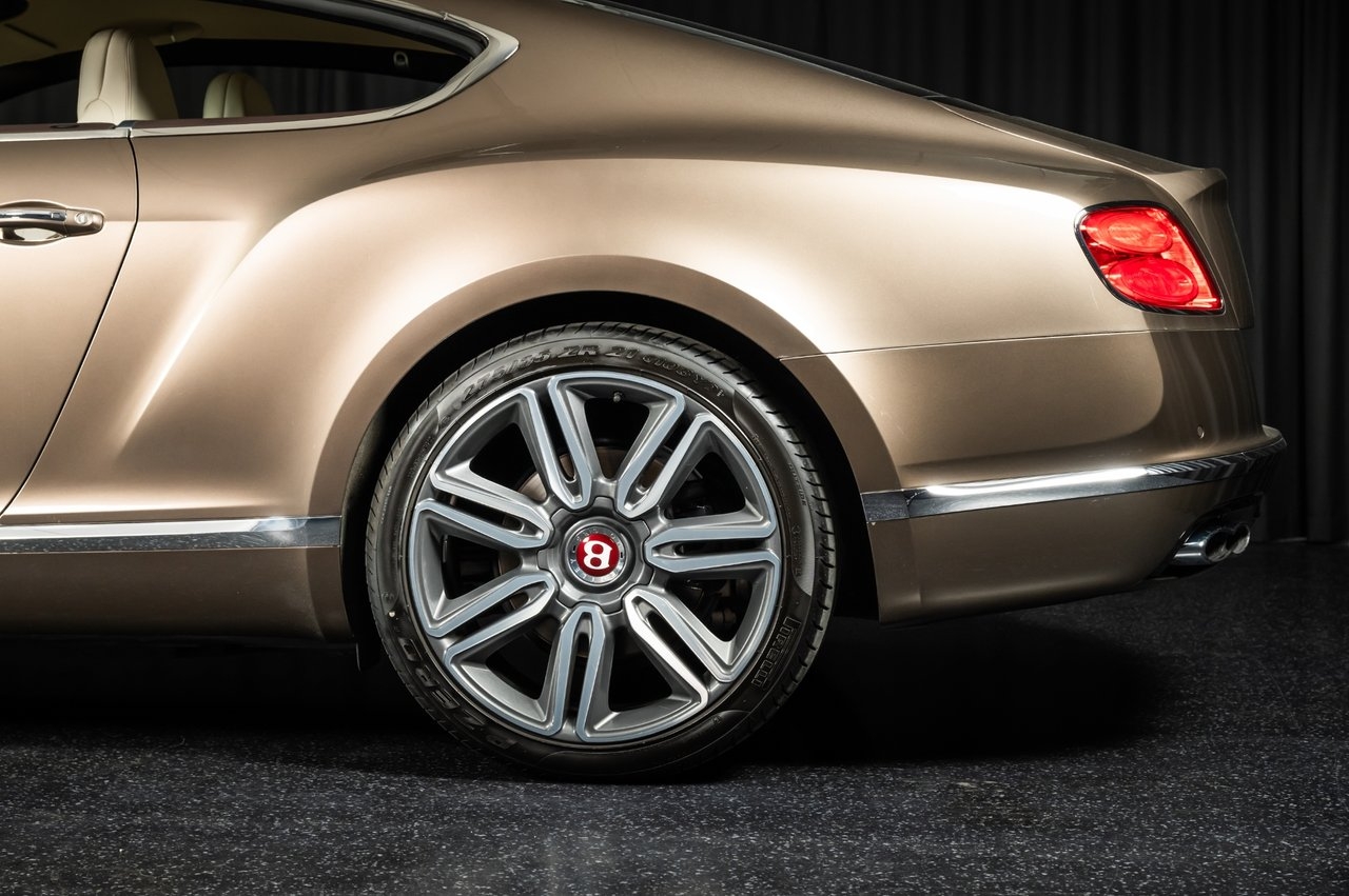 Bentley Continental GT 4.0 V8 Mulliner 2016, photo 5/10