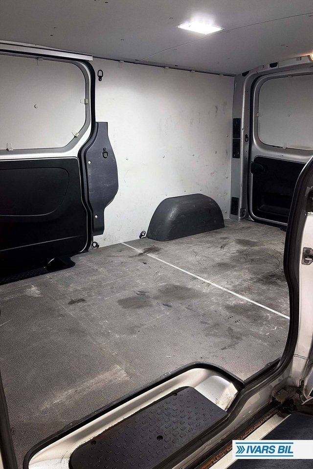 Nissan NV300 2021, kuva 5/5