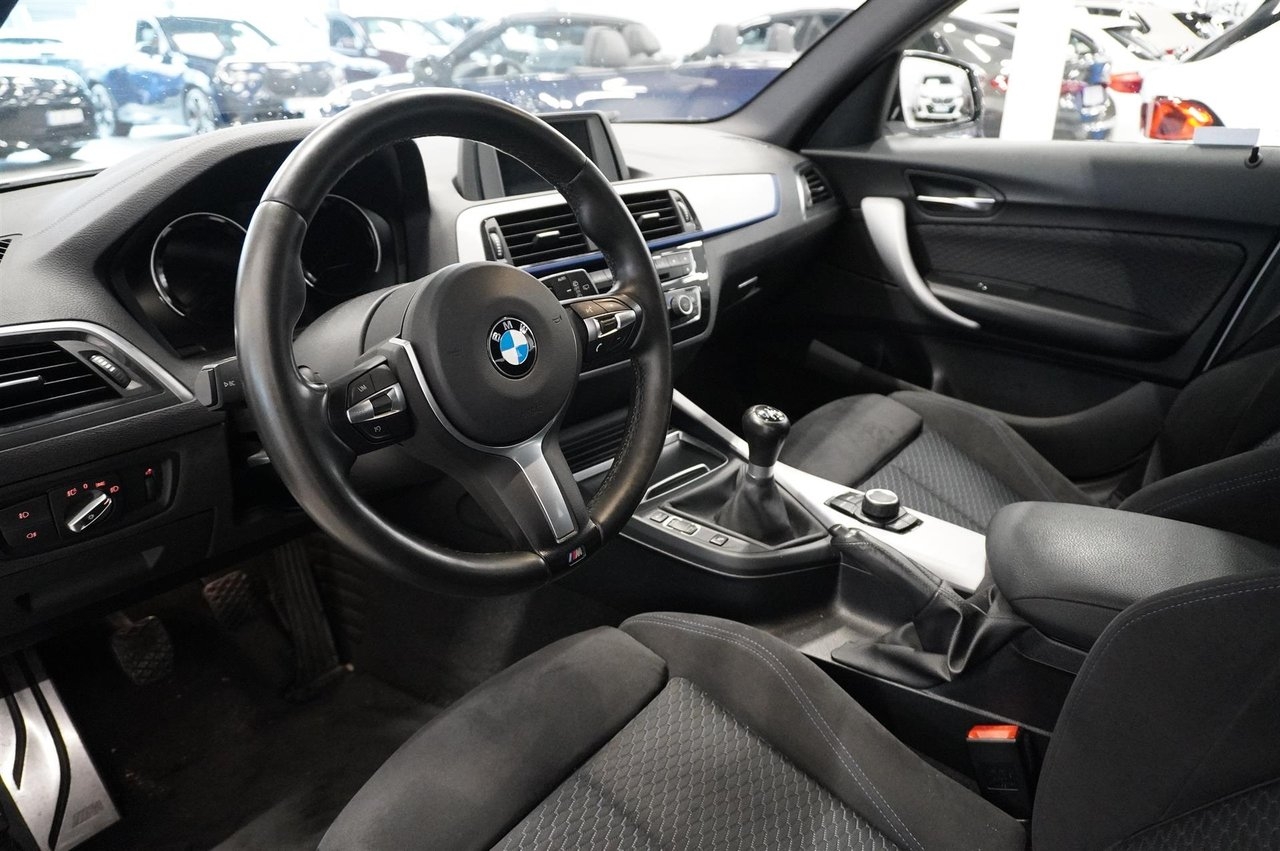 BMW 118 2018, photo 2/10