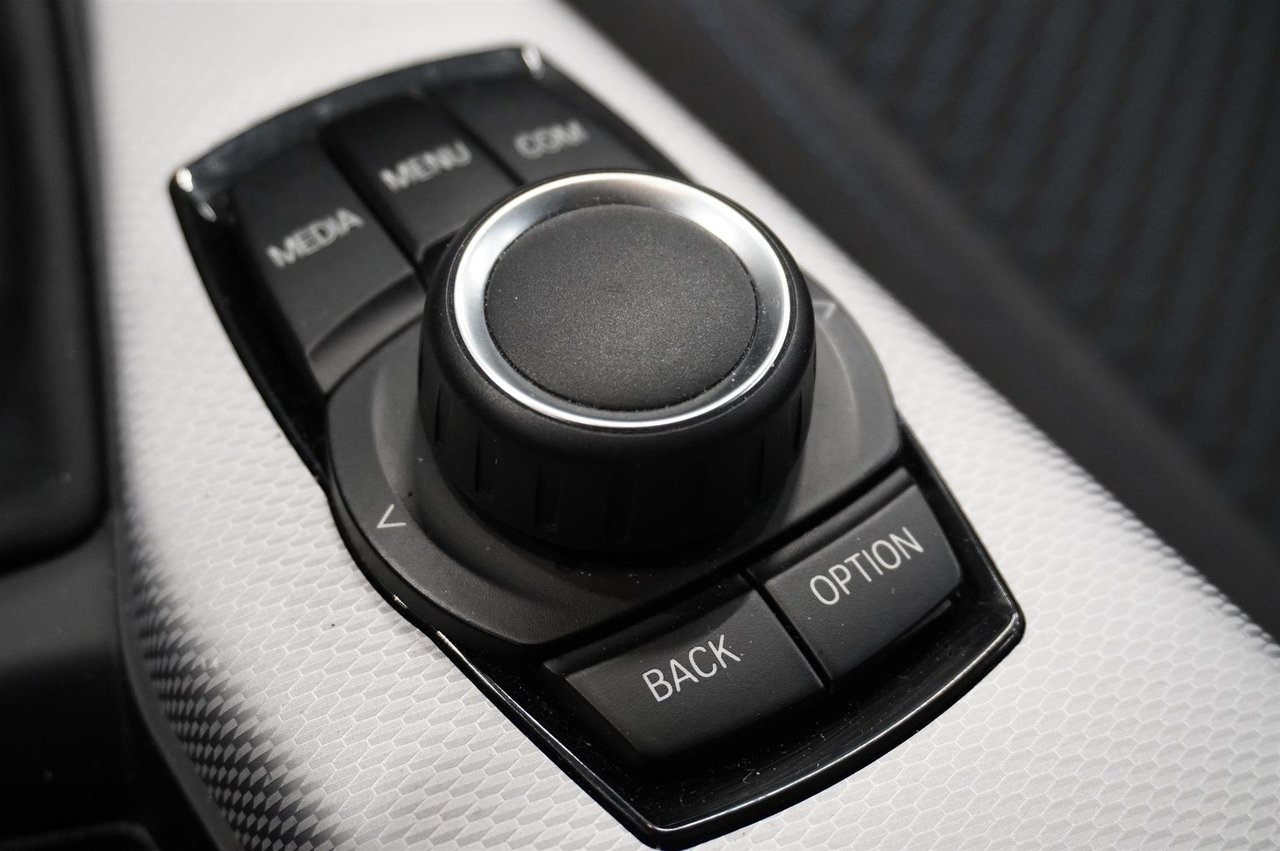 BMW 118 2018, photo 5/10