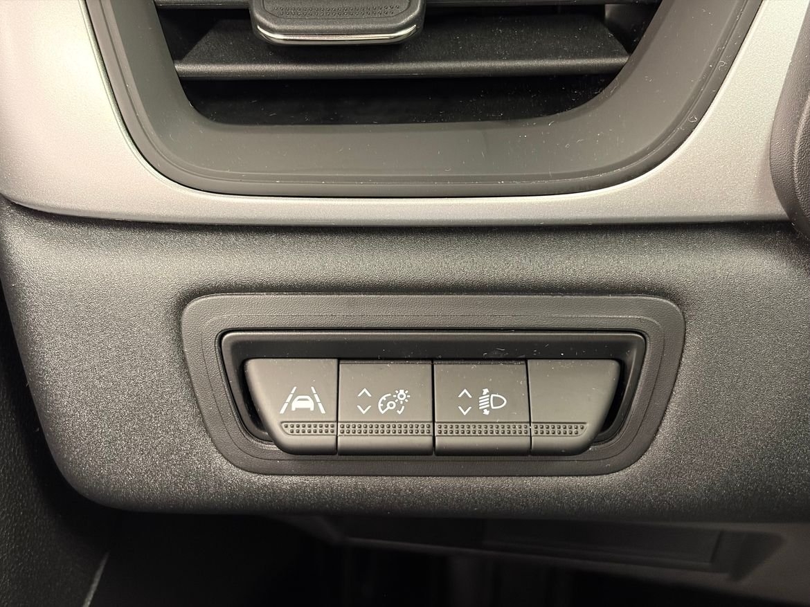 Renault Captur TCe 140 Equilibre EDC 2024, photo 6/10