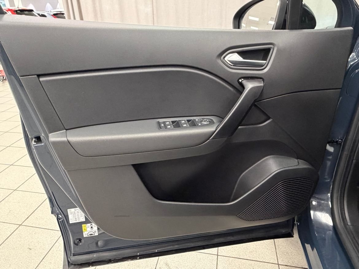 Renault Captur TCe 140 Equilibre EDC 2024, photo 5/10
