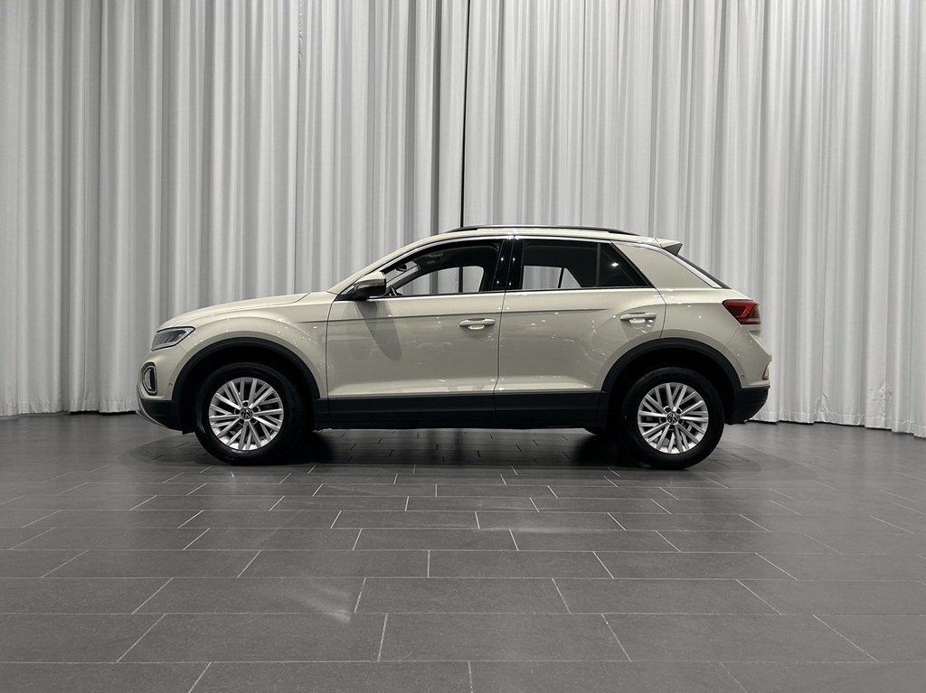 Volkswagen T-Roc TSI 110hk 2023, bild 2/10