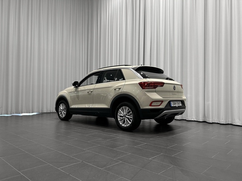Volkswagen T-Roc TSI 110hk 2023, bild 3/10