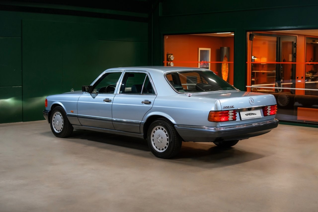Mercedes-Benz 300 1991, kuva 3/10