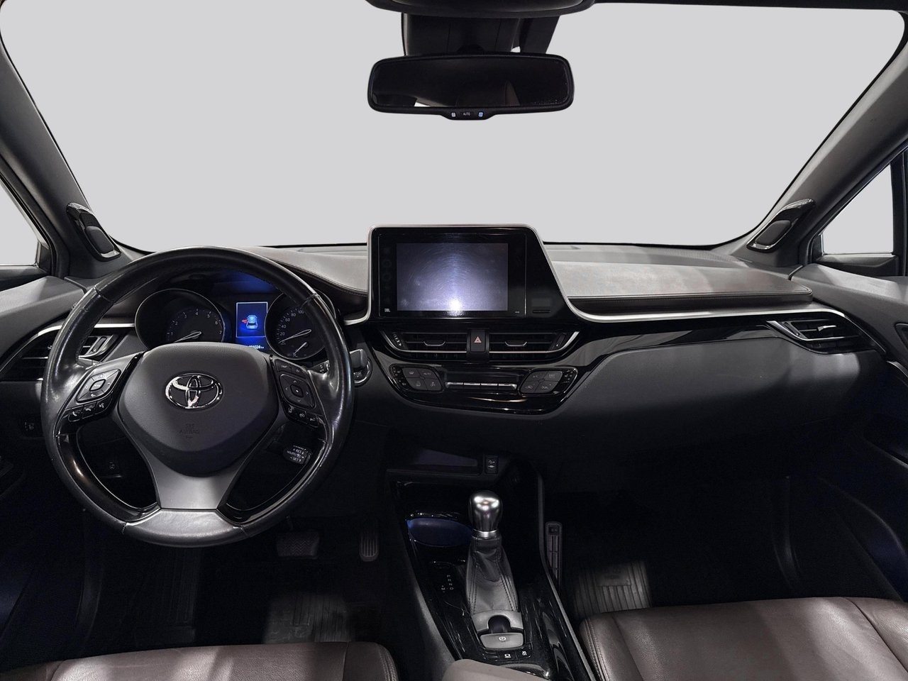 Toyota C-HR 2017, kuva 7/10