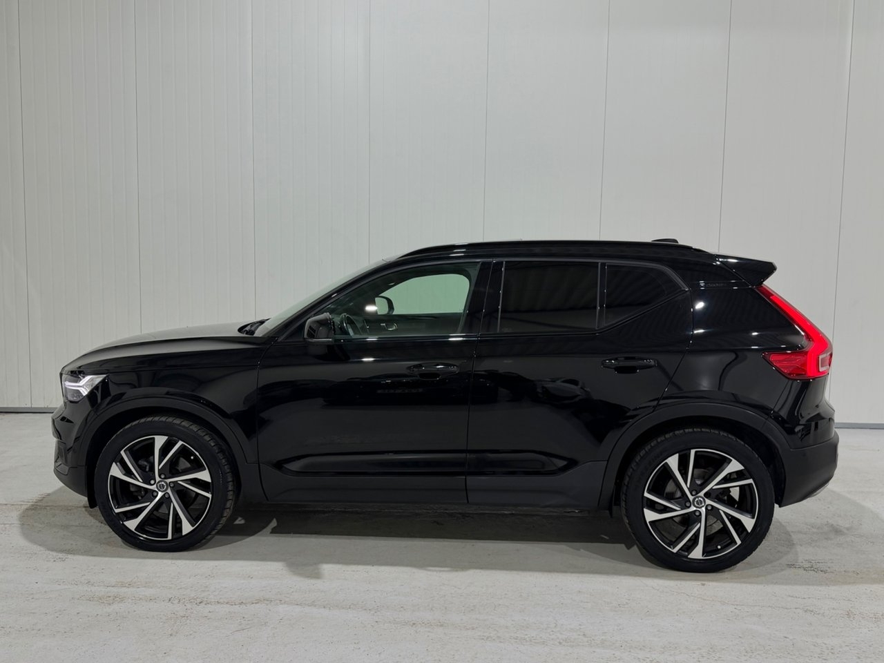 Volvo XC40 2019, bild 2/10