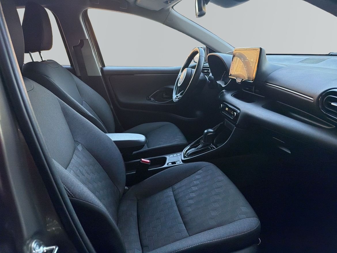 Toyota Yaris 2024, bild 6/13