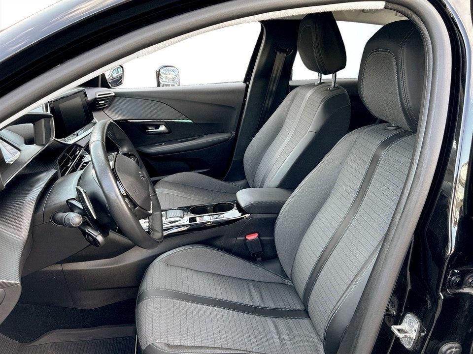 Peugeot 208 Allure 1.2 PT 100hk Aut 2023, bild 4/10