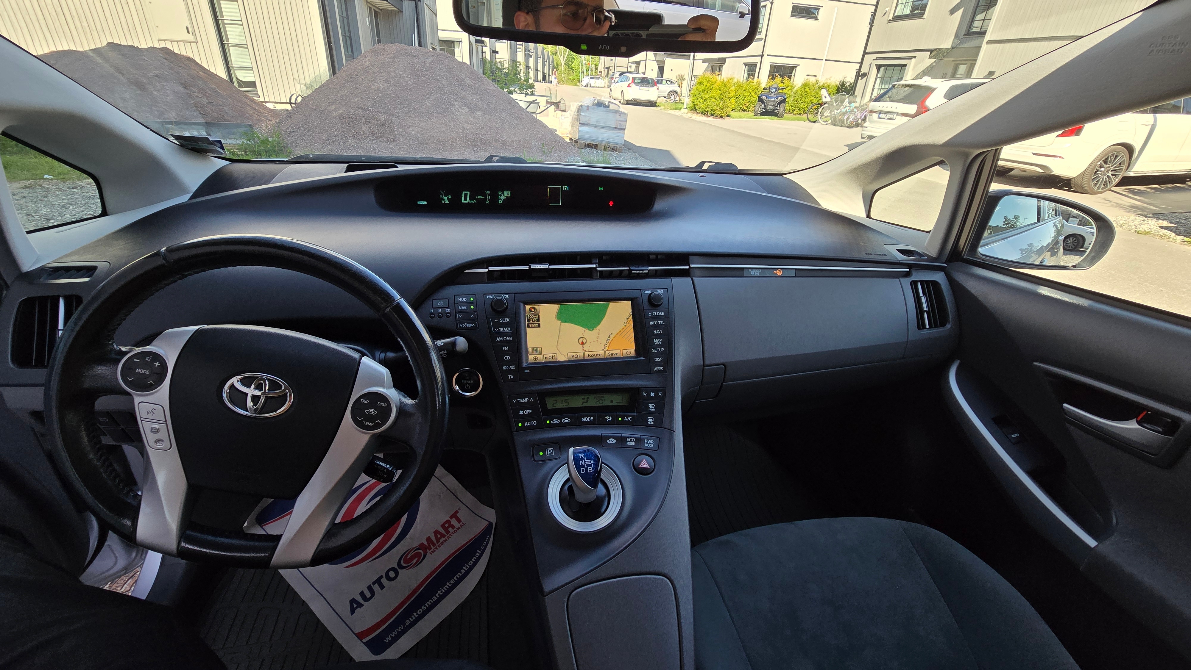 Toyota Prius Hybrid CVT 2012, bild 2/5
