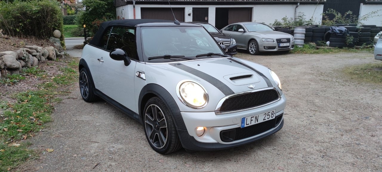 MINI Cooper S S Convertible 2011, bild 2/7