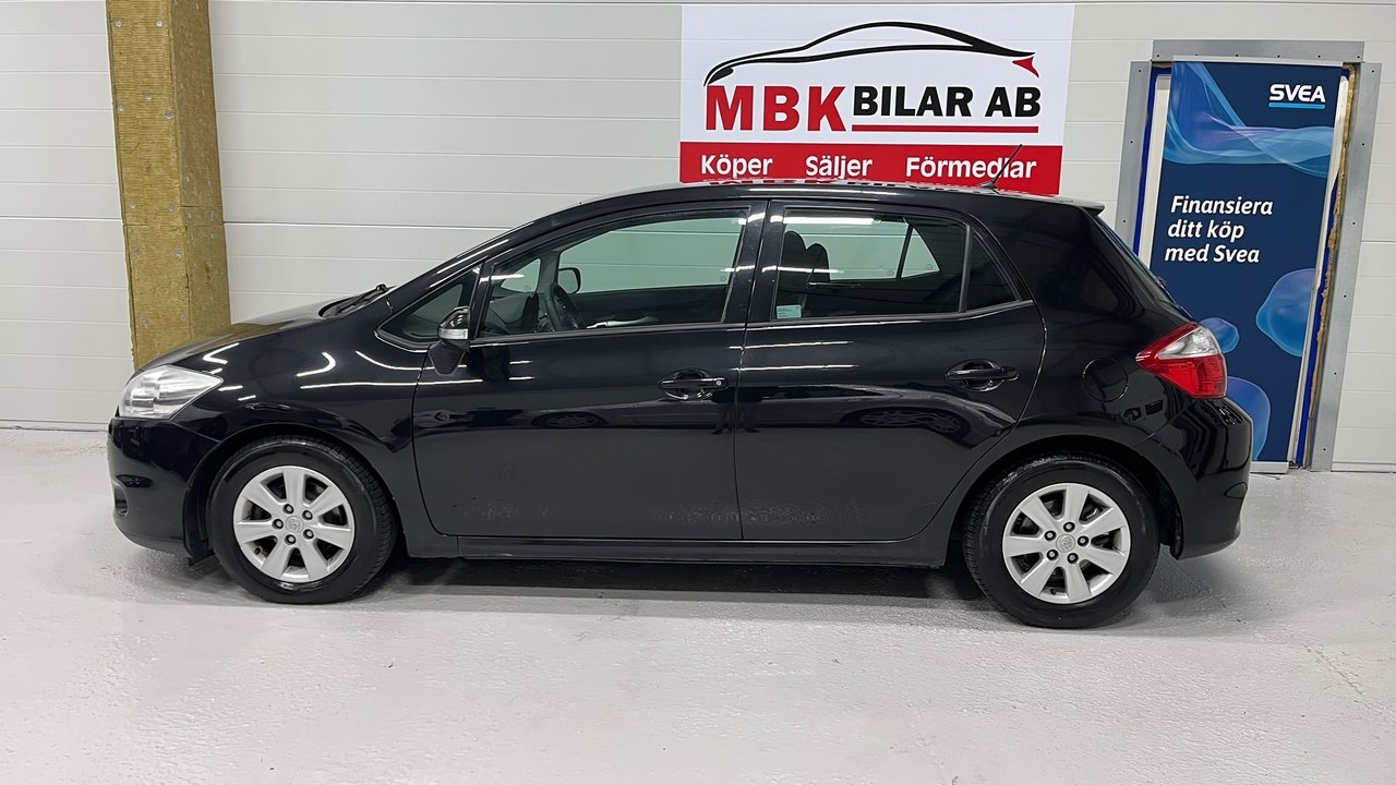 Toyota Auris 2011, bild 5/10