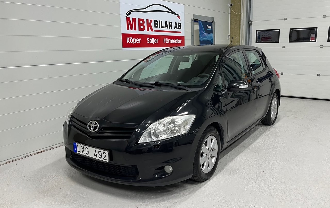 Toyota Auris 2011, bild 4/10