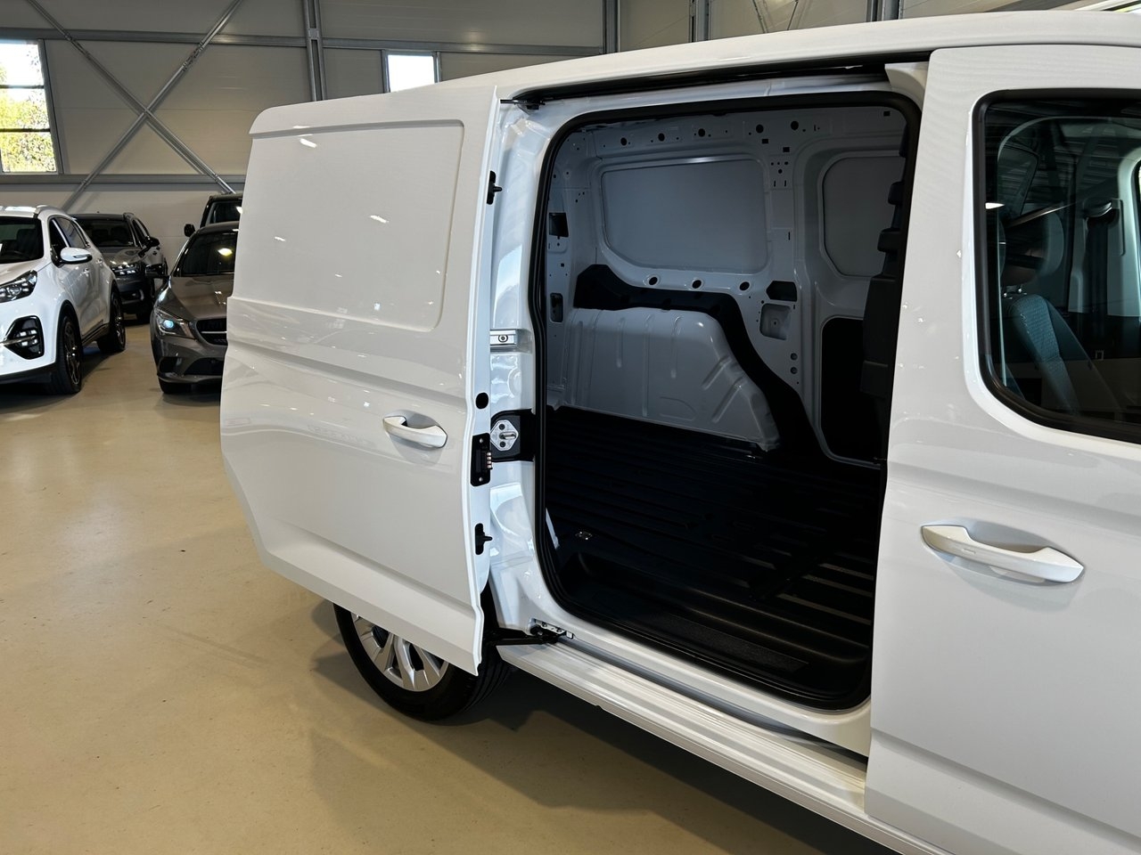 Ford Transit Connect 2025, photo 7/10