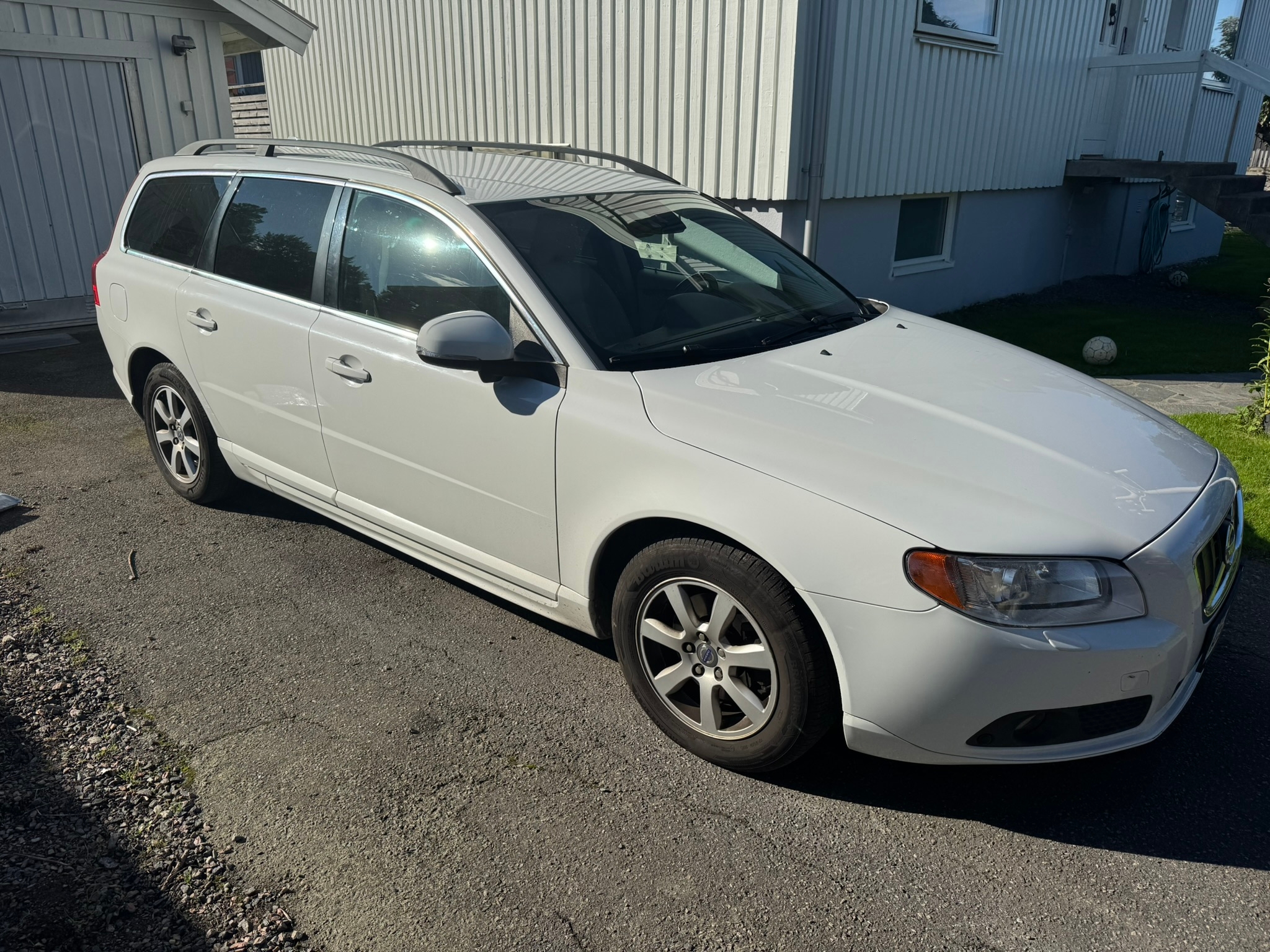 Volvo V70 T4F Powershift 2013, bild 3/4