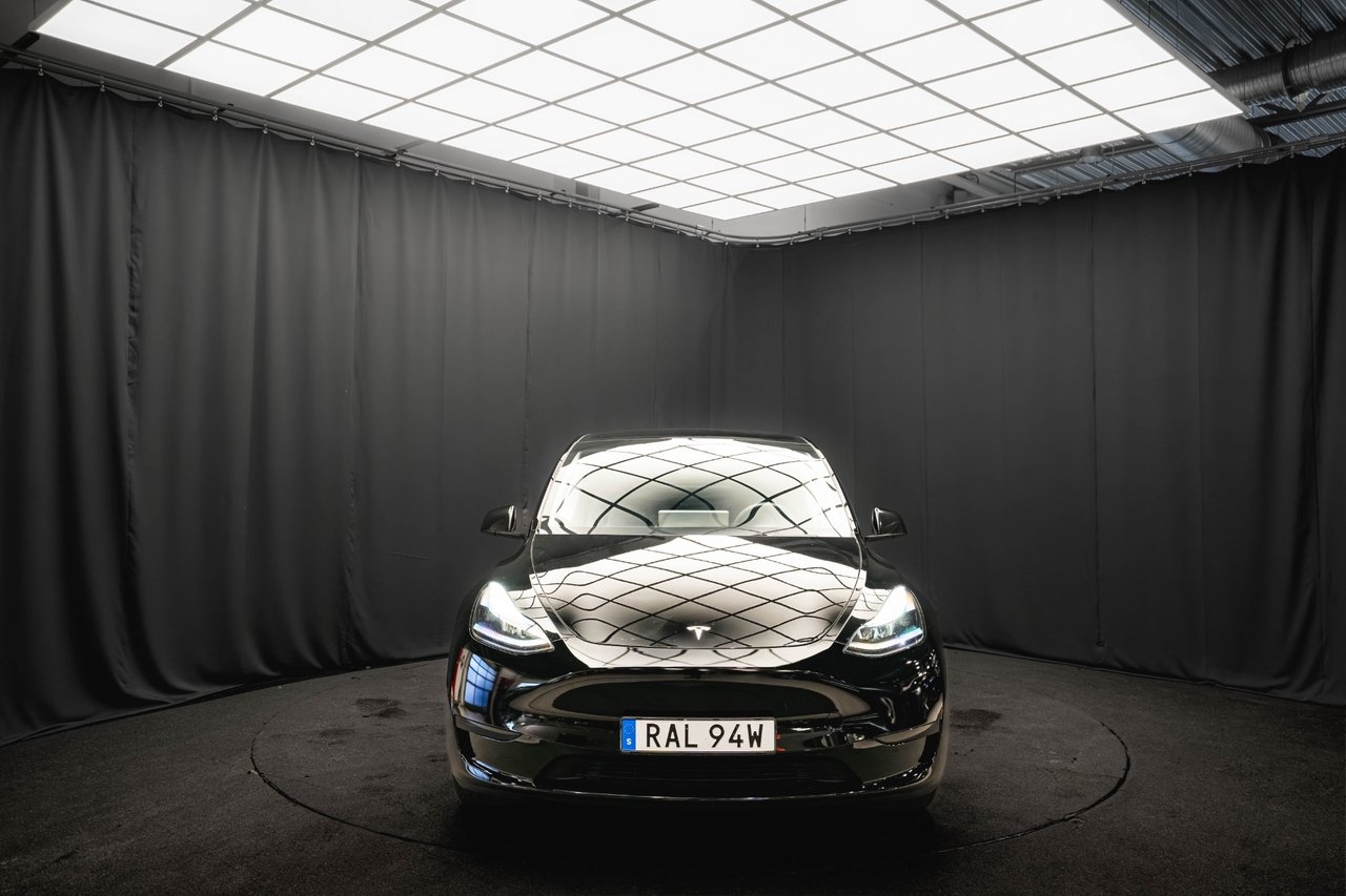 Tesla Model Y 2023, bild 4/10