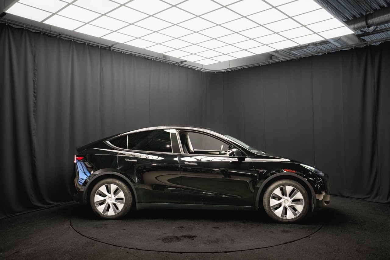 Tesla Model Y 2023, bild 6/10