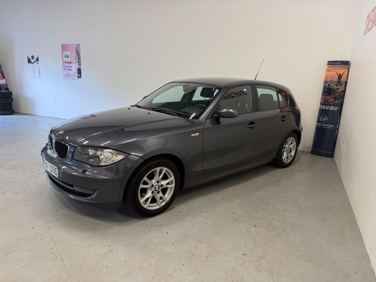 BMW 118 i 5-dörrars Manuell Euro 4 2009, photo 3/10