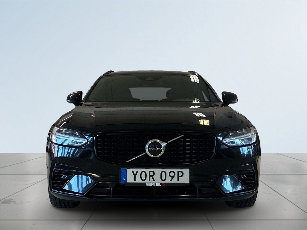 Volvo V90 PLUG-IN T8 AWD R-Design Drag 2021, bild 2/10