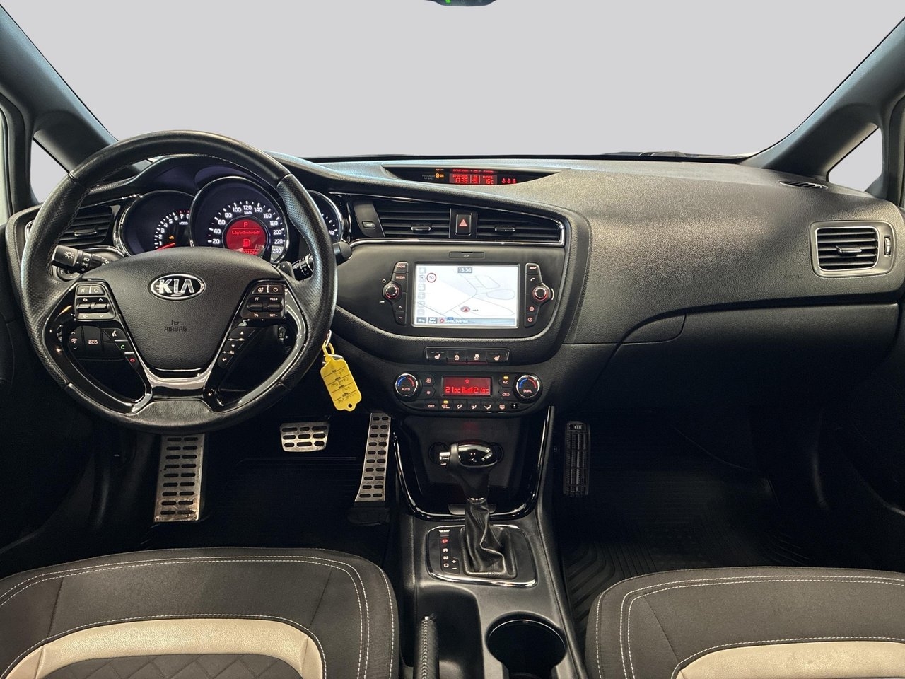 Kia Ceed 2018, photo 7/10