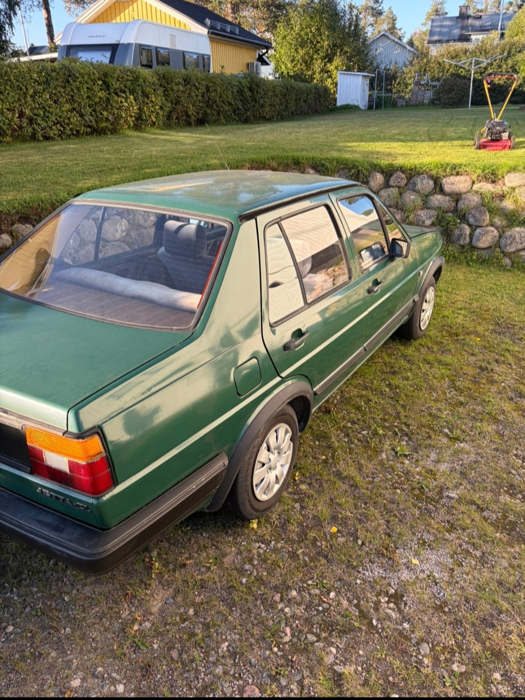 Volkswagen Jetta 4-dörrar 1.8 Manuell 1984, bild 2/4