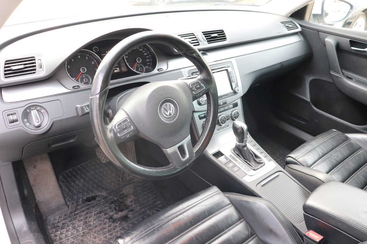 Volkswagen Passat 2012, bild 5/9