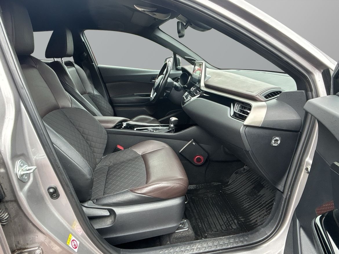 Toyota C-HR 1,8 HYBRID EXECUTIVE JBL 2017, bild 7/10