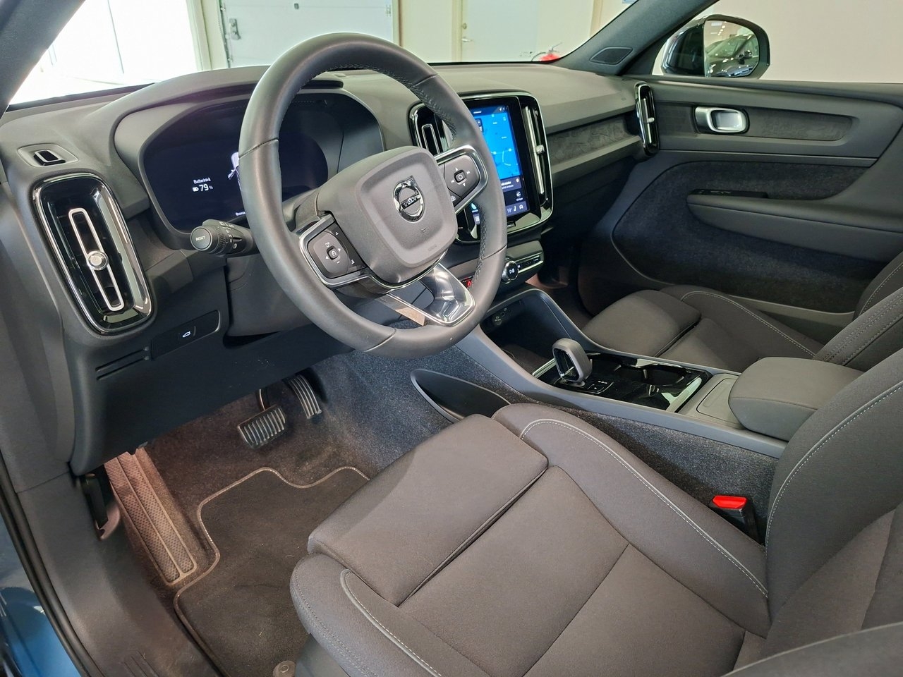 Volvo XC40 Recharge Plus 2023, kuva 7/9