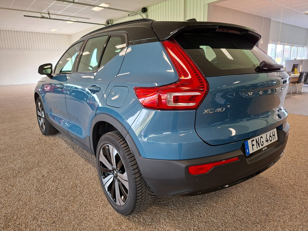 Volvo XC40 Recharge Plus 2023, kuva 5/9
