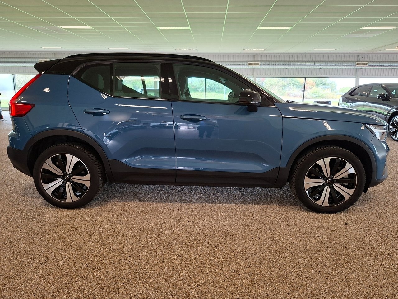 Volvo XC40 Recharge Plus 2023, kuva 3/9