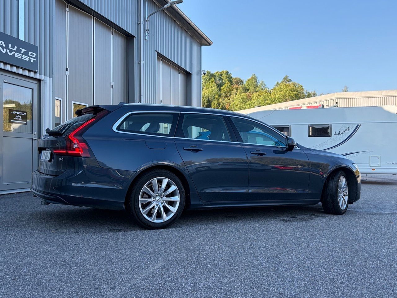 Volvo V90 B4 Momentum Advanced SE 2021, bild 4/10