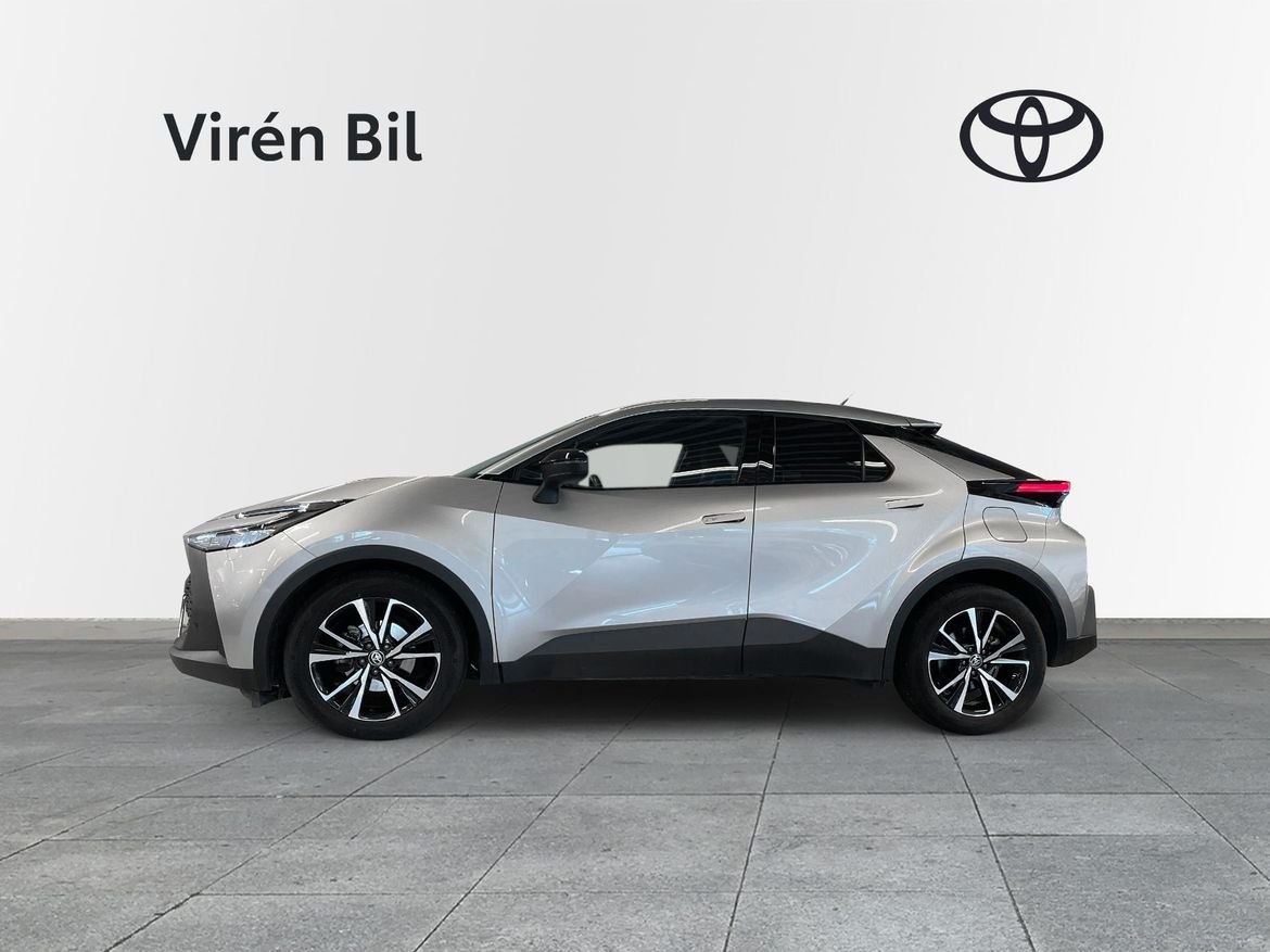 Toyota C-HR Hybrid Style 1,8 V-hjul 2024, bild 3/10