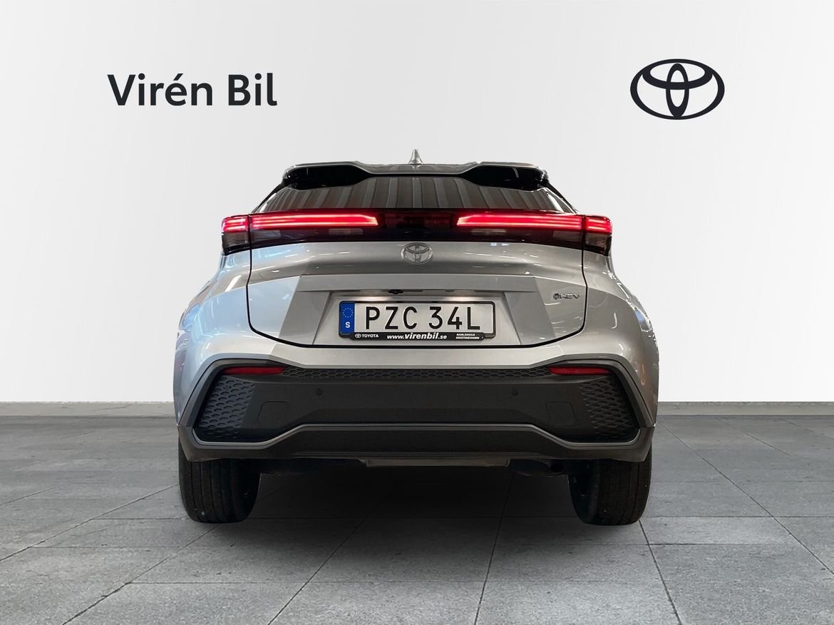 Toyota C-HR Hybrid Style 1,8 V-hjul 2024, bild 4/10