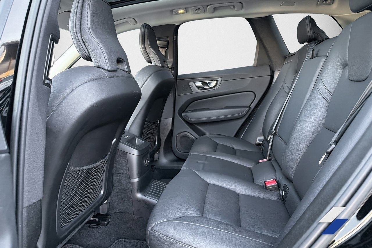 Volvo XC60 2022, bild 7/10