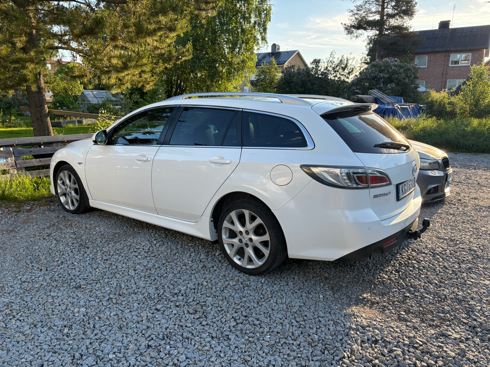 Mazda 6 Wagon 2.2 MZR-CD Manuell 2010, kuva 2/3