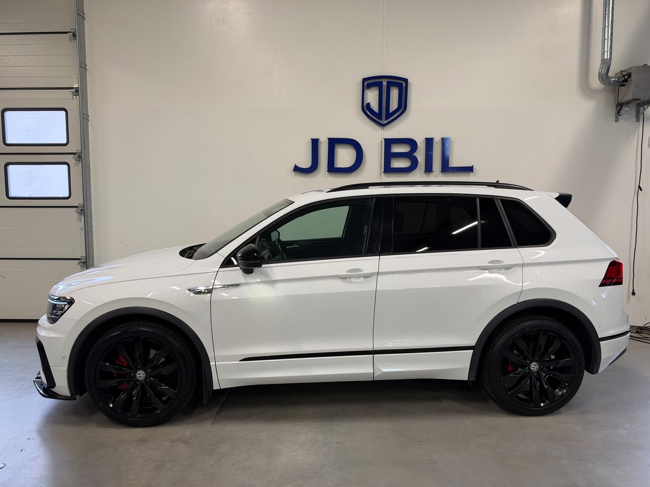 Volkswagen Tiguan 2020, bild 2/10