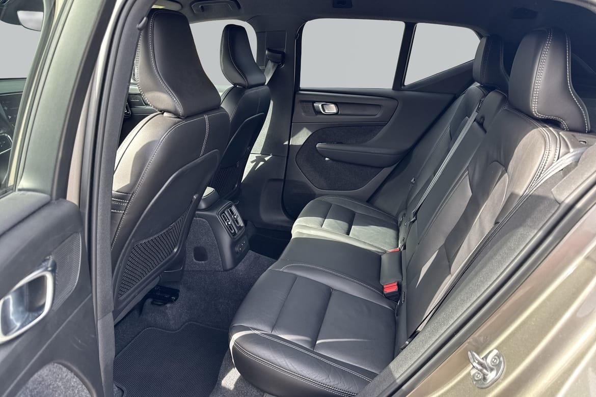 Volvo XC40 Recharge T4 R-Design 2022, bild 7/10