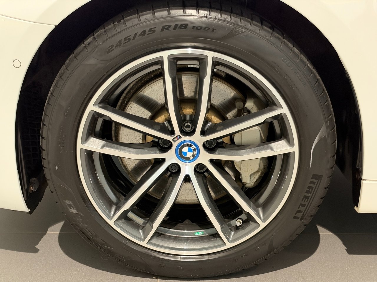 BMW 530 2023, kuva 5/10