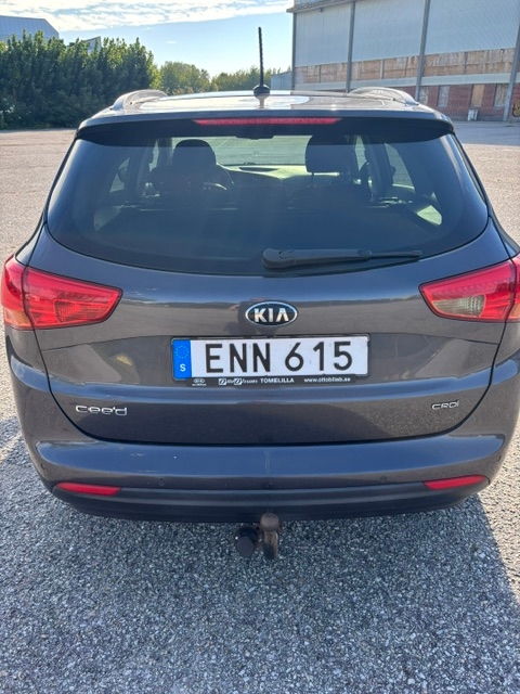 Kia Ceed _sw 1.6 CRDi Manuell 2015, bild 4/10