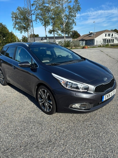 Kia Ceed _sw 1.6 CRDi Manuell 2015, bild 7/10