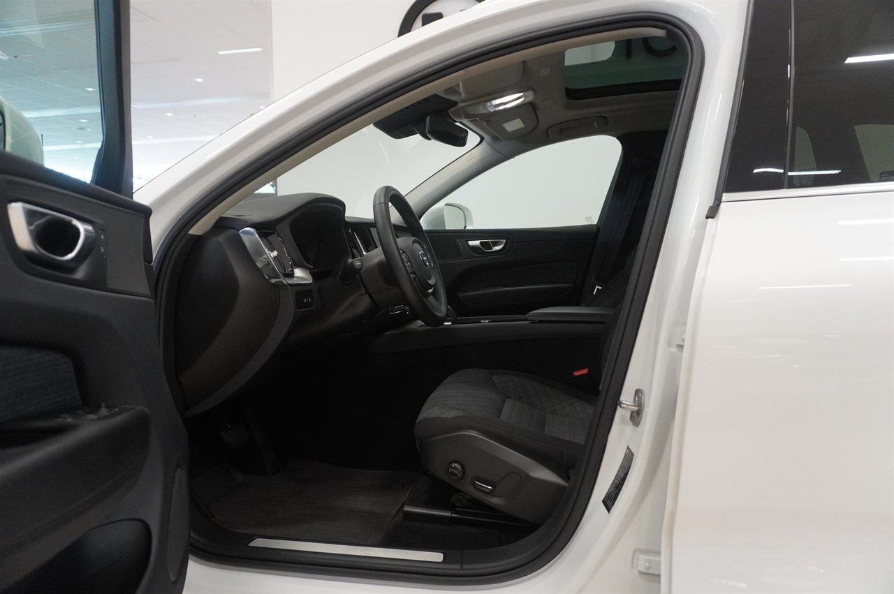 Volvo XC60 2023, bild 2/10