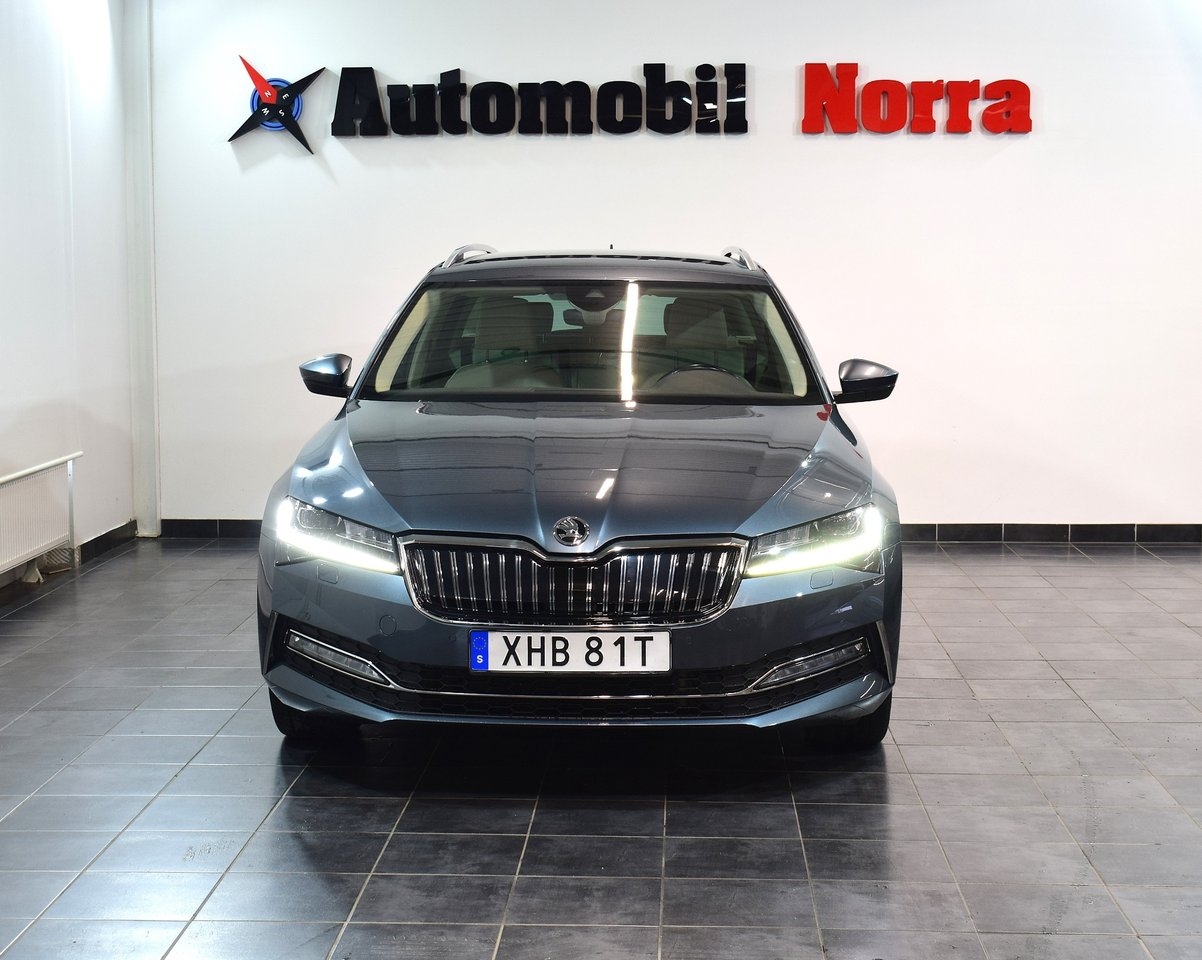 Skoda Superb 2021, bild 2/10
