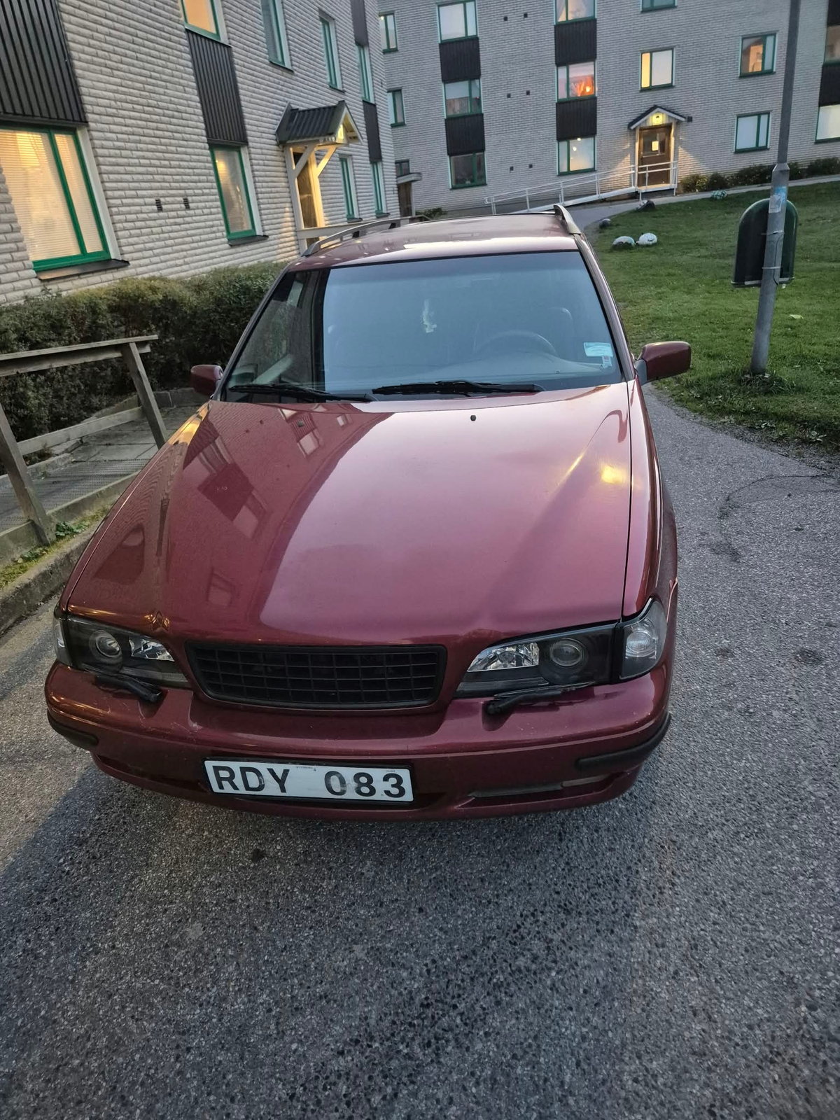 Volvo V70 2.4 Manuell 2000, bild 2/5