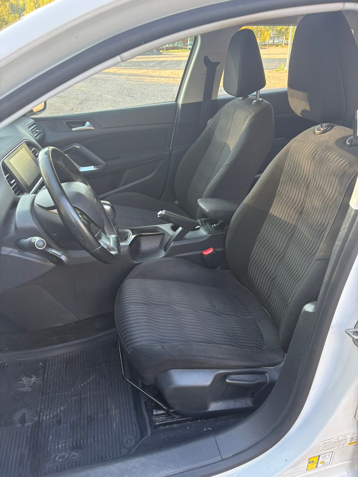 Peugeot 308 SW 1.2 PureTech 110 Manuell 2014, bild 5/10