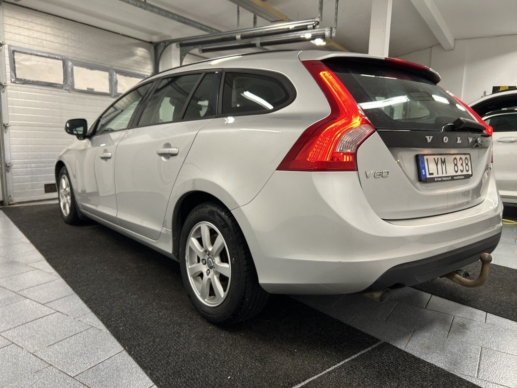Volvo V60 2012, kuva 4/10