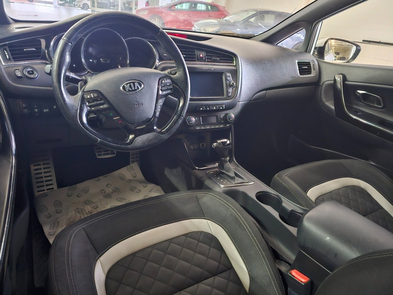Kia Ceed cee'd_sw 1.6 CRDi DCT Euro 6 2016, bild 7/7