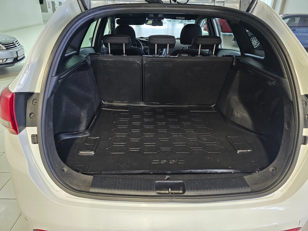 Kia Ceed cee'd_sw 1.6 CRDi DCT Euro 6 2016, bild 5/7