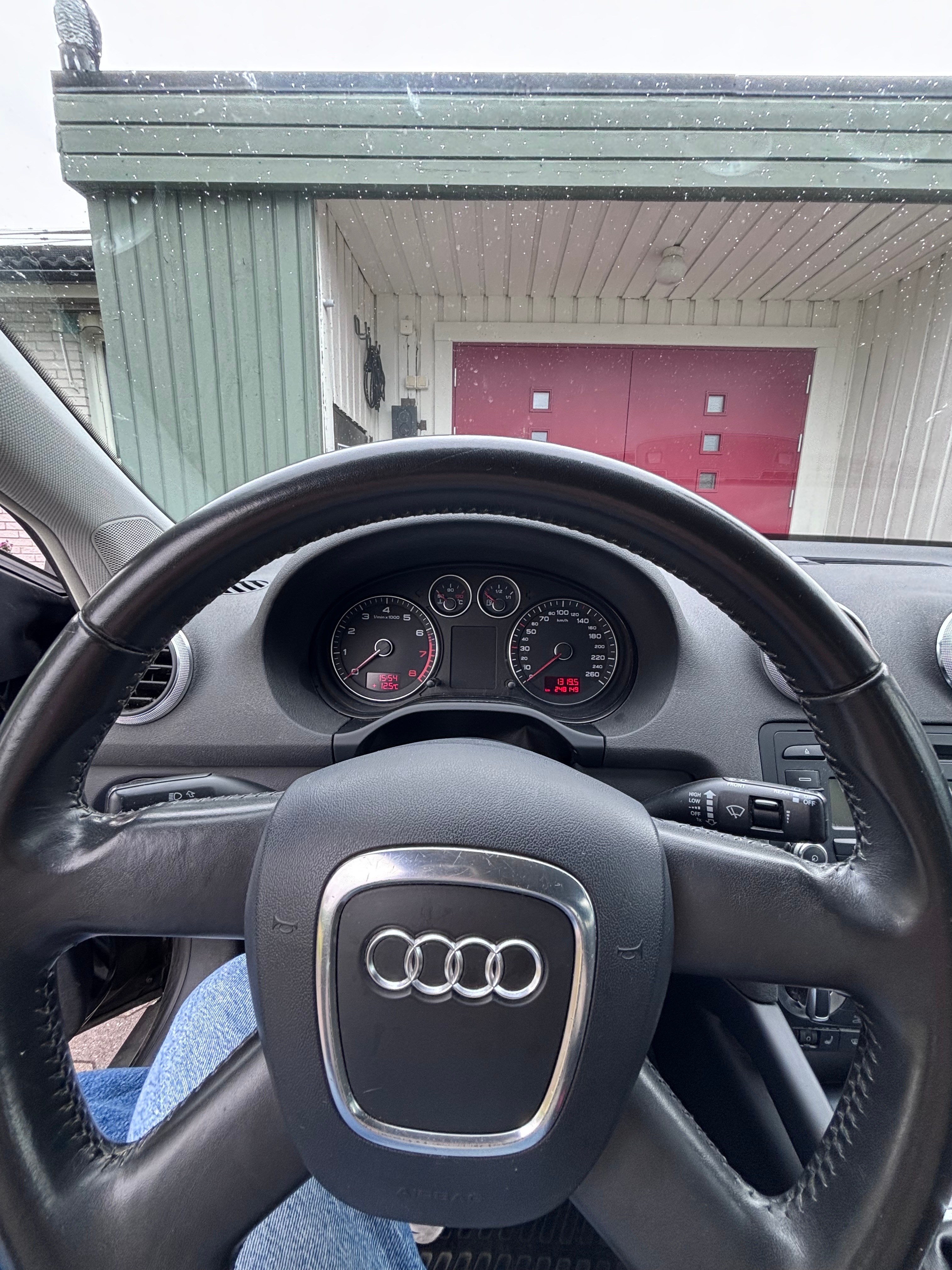 Audi A3 Sportback 1.6 E-Power 8v Manuell 2010, bild 5/6