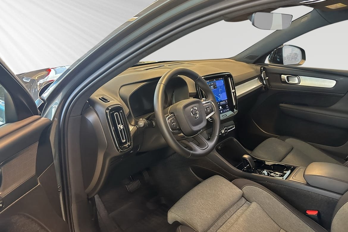 Volvo XC40 B4 FWD Bensin Plus Dark 2026, bild 7/25